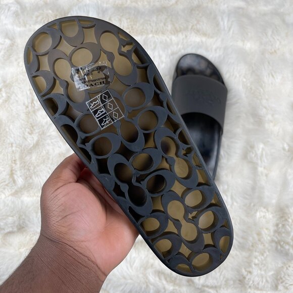 Coach | Clear Rubber Pool Slides | Black - Picture 4 of 7